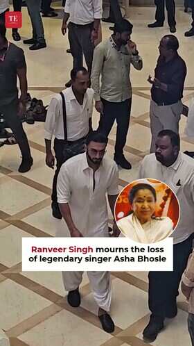 Ranveer Singh Pays Tribute to Asha Bhosle