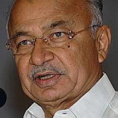 Date of Ajmal Kasab's hanging decided by court: Shinde