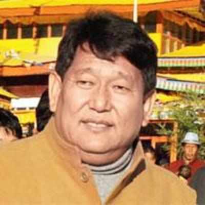 3,000 search, but no trace of Khandu