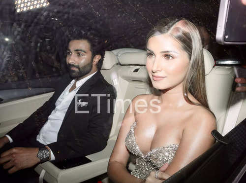 Tara looked absolutely stunning in a shimmery ensemble while Aadar put forth his dapper avatar for the night