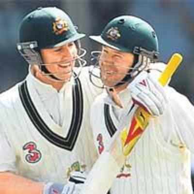 Ponting, Clarke score tons to put Aus on top
