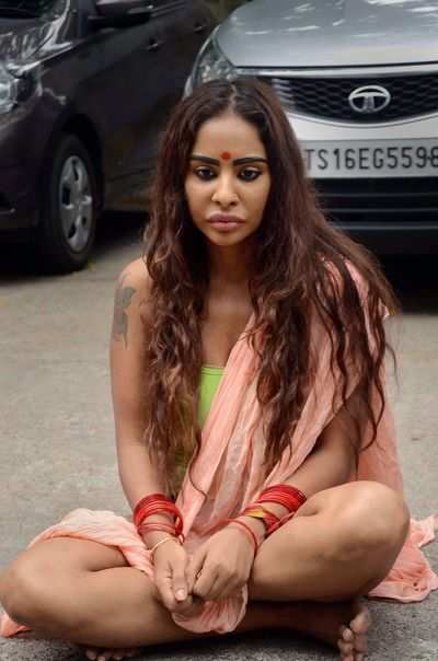 Tollywood actress and Me Too campaigner Sri Reddy asked to vacate house after semi-nude protest