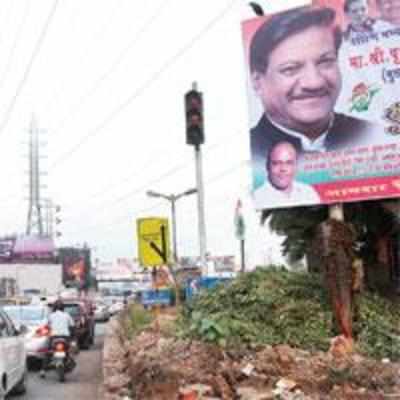 On Day 1, banners hide signals on Suman Nagar flyover, cause chaos