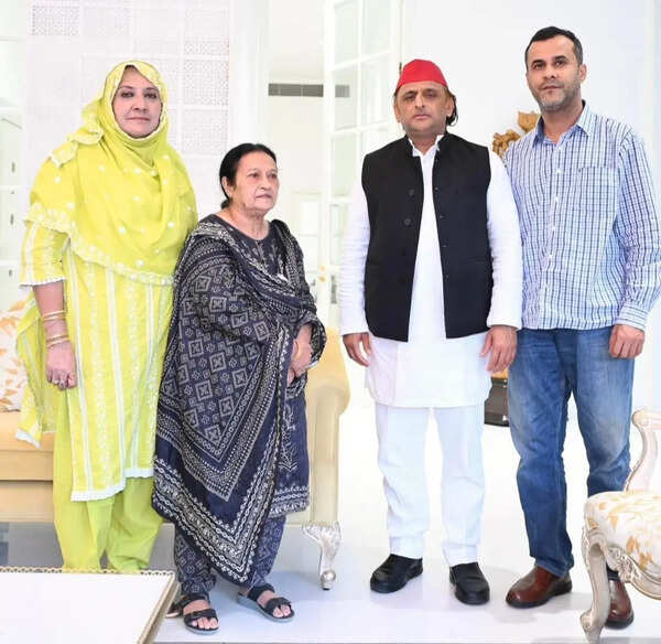 Azam’s family calls on Akhilesh to condole Prateek’s demise