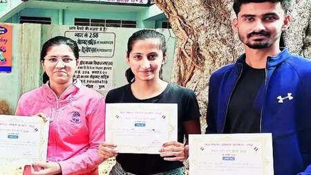 Selfies, certificates for 1st-time voters by EC a hit