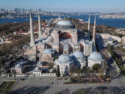 After 85 yrs, Istanbul’s iconic museum turns into a mosque