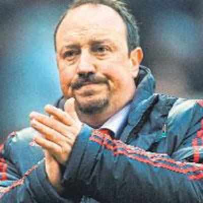 Benitez shrugs off Juve distraction