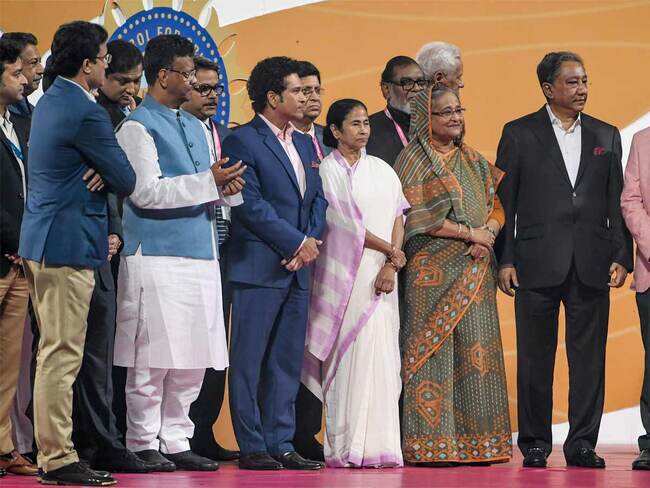 Former India captains felicitated after day one of pink ball Test