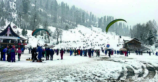 Snowfall in HP, avalanche warning issued