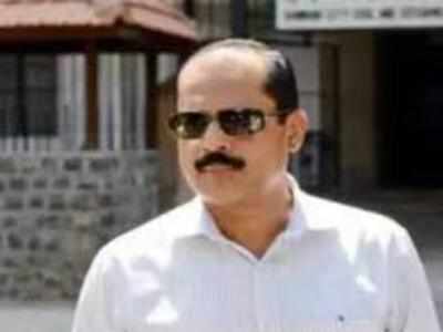Maharashtra ATS to seek Sachin Vaze's custody for probe into Mansukh Hiren death case