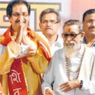 Thackeray spares Muslims, attacks Christians