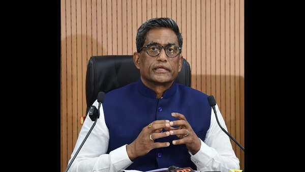 Chief secretary reviews progress of key infra projects, AIIMS-Darbhanga