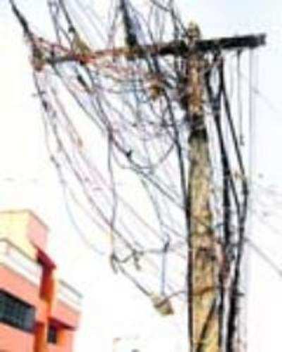 KPTCL trips power thieves