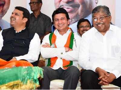 Ranjitsinh Mohite Patil joins BJP; likely to contest from Madha