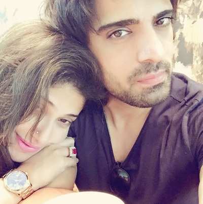 Mohit Malik and wife Aditi off on a vacation to Indonesia