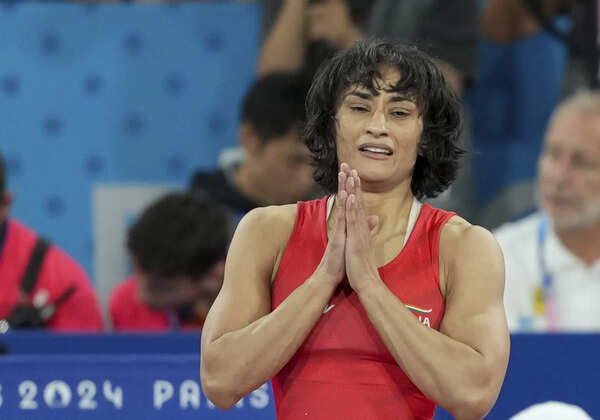 Disqualified from Olympics for being overweight, Vinesh Phogat opts for Rs 4 crore over government job