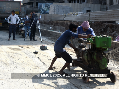 BMC begins work on fixing Mumbai's roads during the lockdown