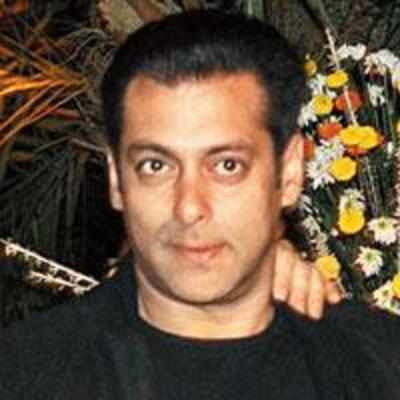 Kashyap picks Salman over Shah Rukh