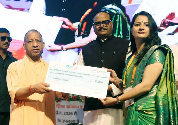 Yogi announces recruitment of 20k teachers to boost edu quality