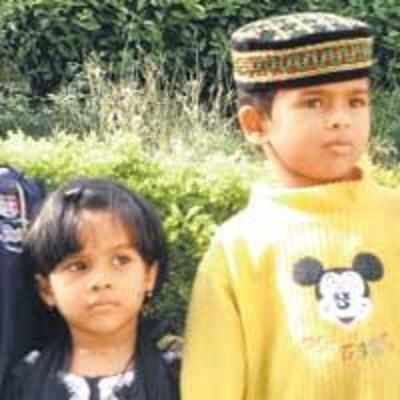 7-yr-old's roza for brother who suffered burns