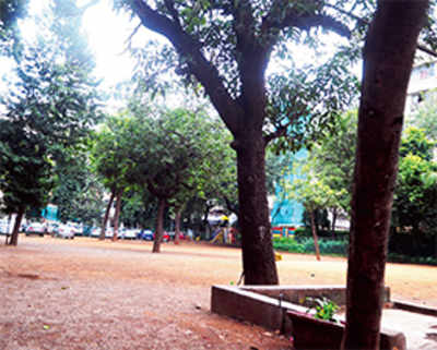 Public park, pvt property: In Marine Drive, some residents lose the plot