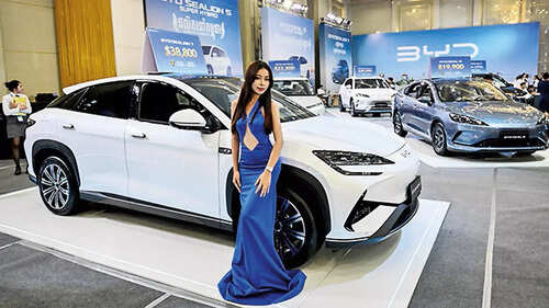 China FDI: Door opens but the Great Wall stays