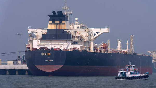 India sends 7,000 tonnes diesel to Bangladesh