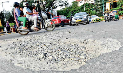 High Court extends pothole deadline to Monday