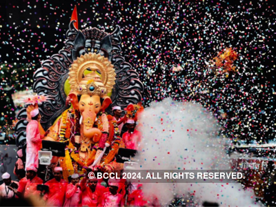 Ganesh Visarjan 2019: Over 38,000 Ganpati idols immersed at 129 spots in Mumbai