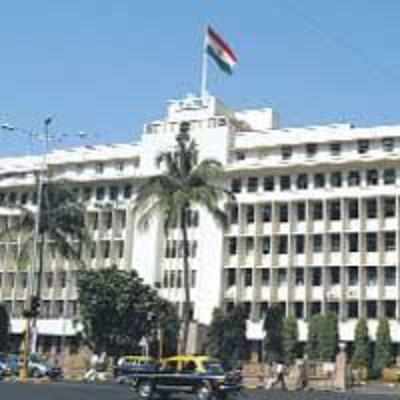 Govt to change office timings to save power