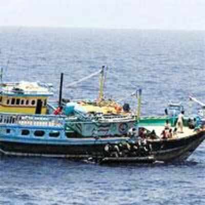 Somali pirates seize 8 boats, capture 120 Indian sailors