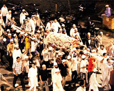 Dawood’s sister Haseena Parkar laid to rest under heavy police bandobast