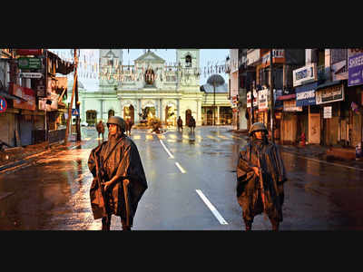 Sri Lankan police hunt for 140 people linked to Daesh attack