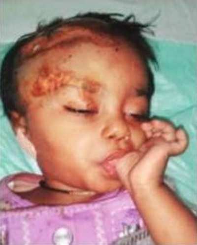 Woman jumps out of train with 10-month-old daughter; baby survives