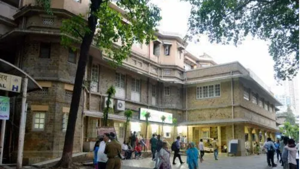 Teen awaiting donor liver dies, kin assault KEM hospital nurse, guards in Mumbai