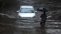 Several areas waterlogged after heavy rain lashes Mumbai 