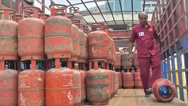 LPG shortage threatens to stall over 3,000 micro, small and medium enterprises in Bengaluru