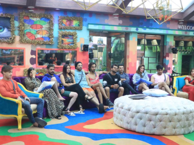 Bigg Boss 13: Sidharth Shukla and Shehnaz Gill maintain distance