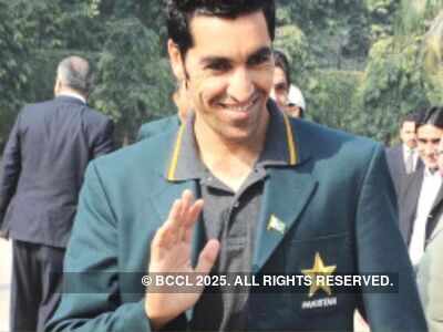 Umar Gul retires from all forms of cricket