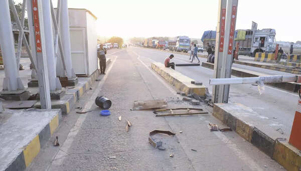 ‘Death trap’: Daughter blames NHAI ‘neglect’ after man killed in diversion crash