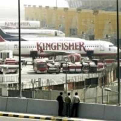 Kingfisher offers 3 mths salaries before Diwali