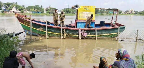 Forest dept steps up measures in Bhitarkanika to tackle human-croc conflict