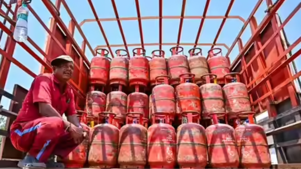After LPG price hike, Hyderabad hotels fear ‘bloodbath’ in their kitchens