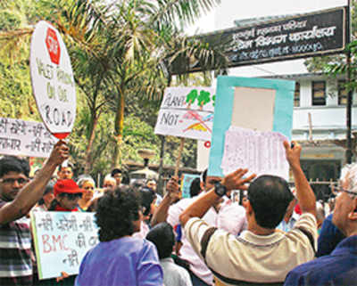 Residents protest BMC’s demolition of their walls for St Martin’s Road widening