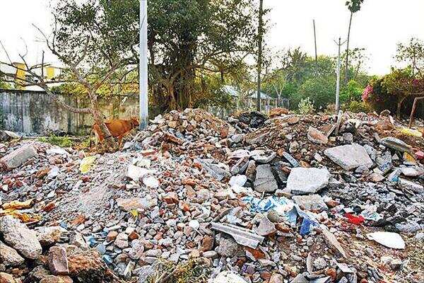 Debris dumping goes on unabated in Vizag’s residential areas