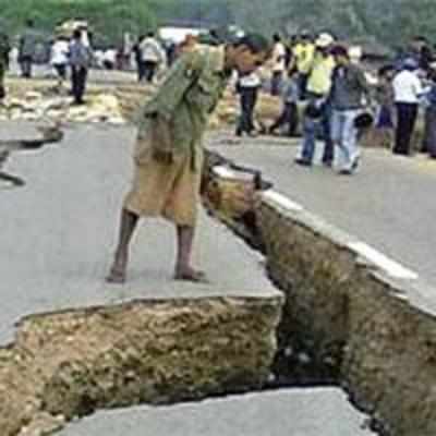 Over 70 Dead, 100 hurt as Quake hits Myanmar, Thailand