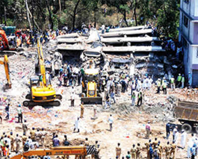 Visiting card nails accused in Mumbra bldg collapse case