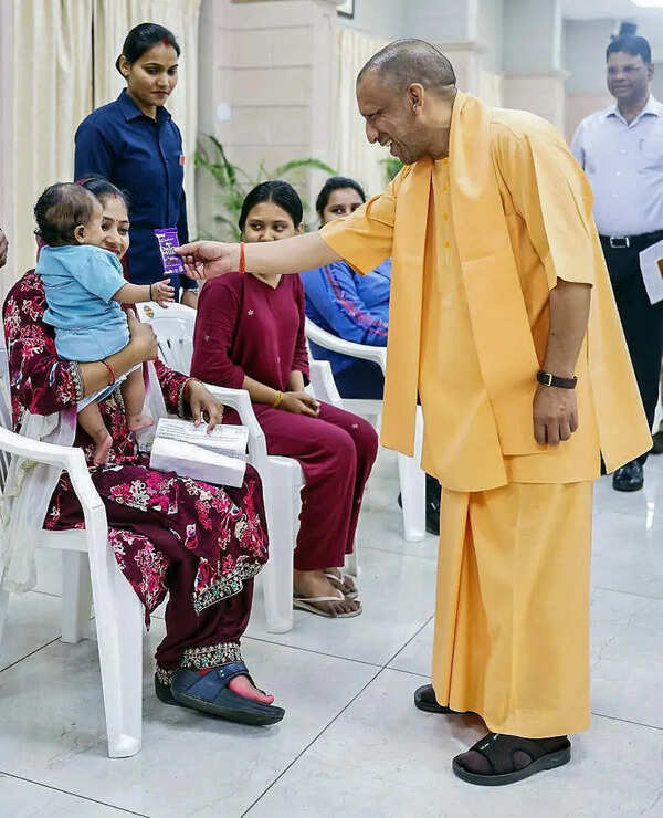 CM: Resolve public issues with sensitivity