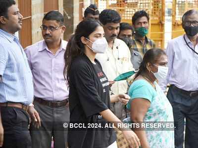 Rhea Chakraborty files bail application in Mumbai court, hearing on Thursday