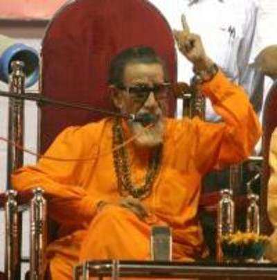 Shiv Sena chief Bal Thackeray hospitalised